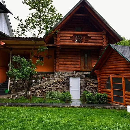 Casa vacanze Between Mountains